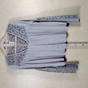 05134 PPLA gray long sleeve shirt with lace trim S